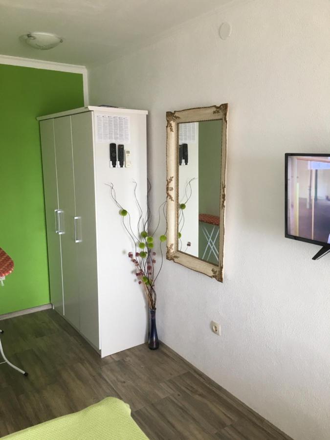 Апартаменты Studio Apartman Jojo Сень Экстерьер фото